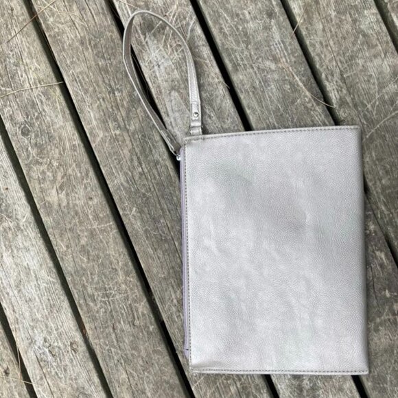 Nine West Gold clutch - Picture 2 of 5